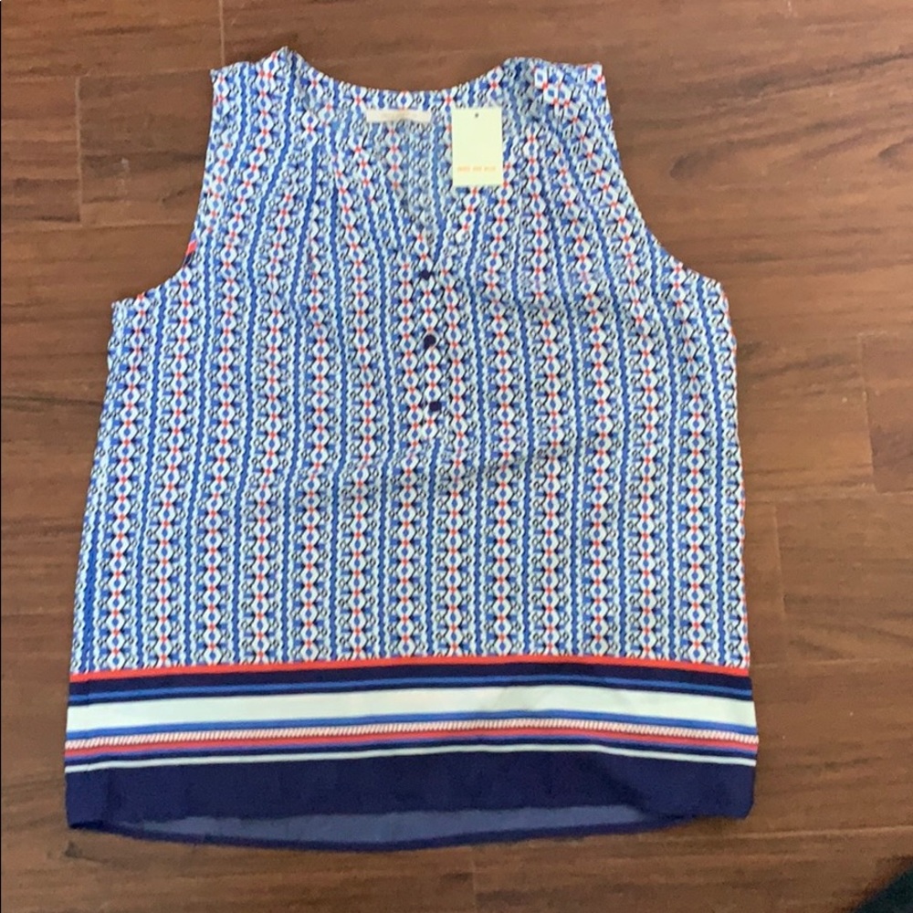 Skies are Blue Tank Size Small NWOT